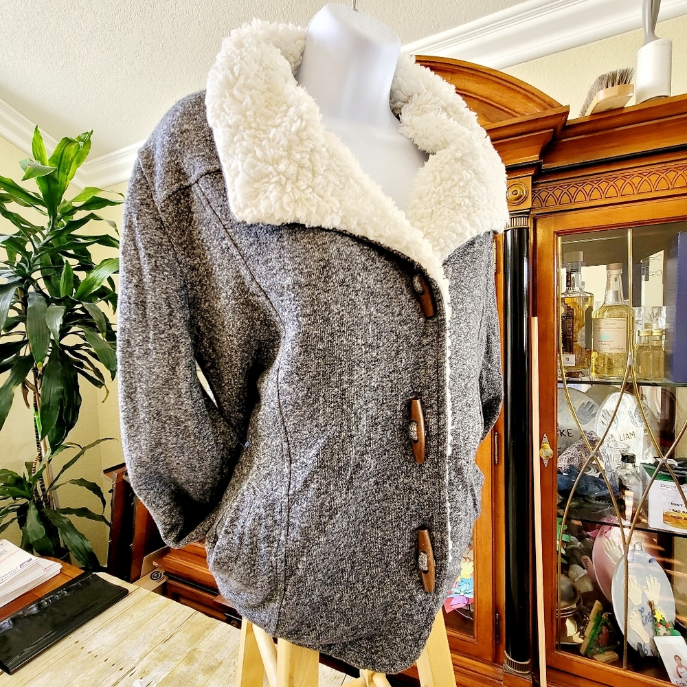 Oneill Faux Fur Shawl Collared Women's Jacket in Grey Size Small